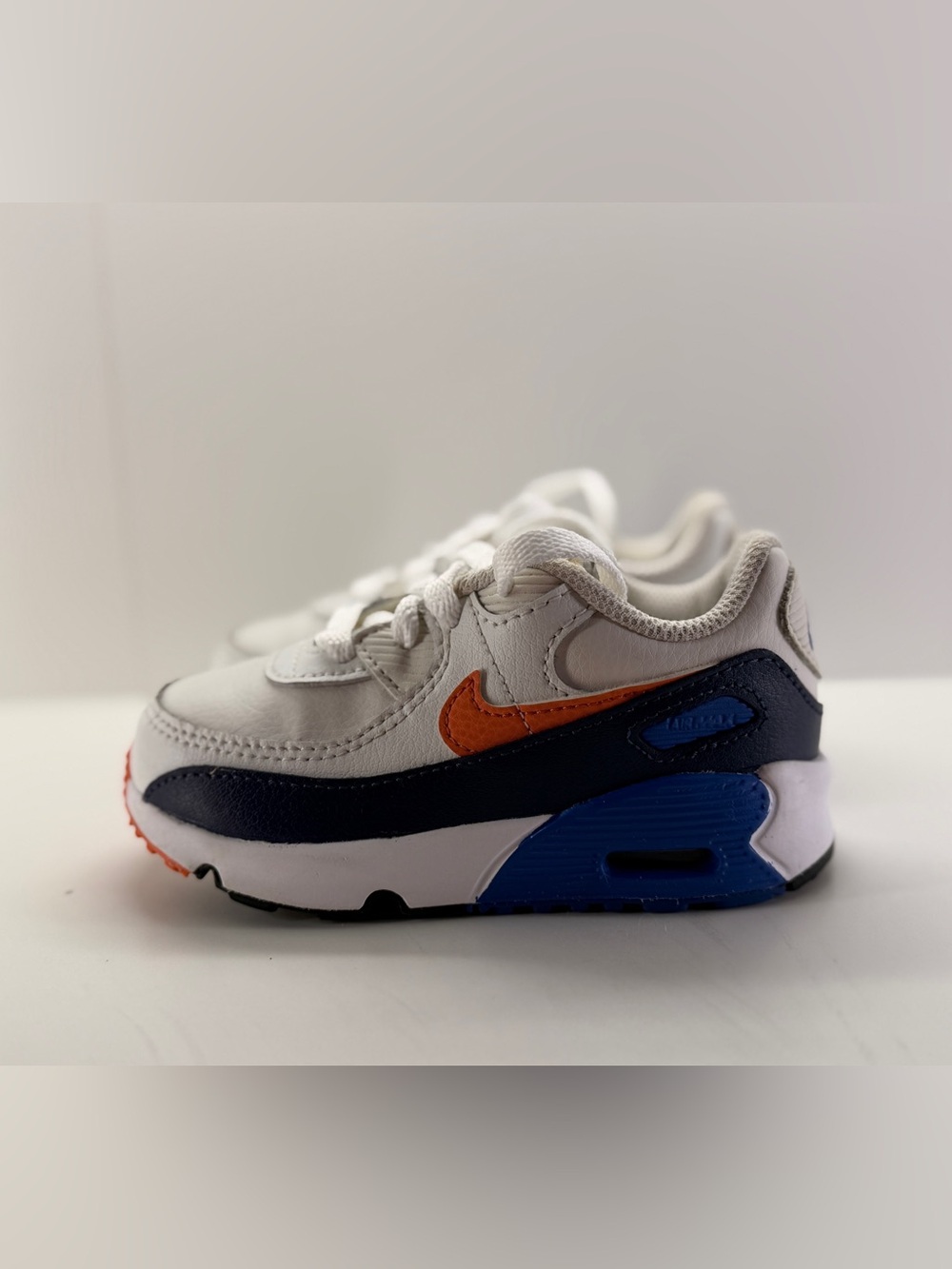 Nike Kids White Navy & Orange Low-Top Sneakers